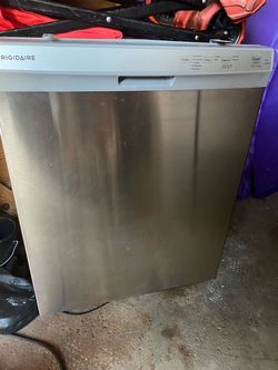 Frigidaire 24-inch Front Control Built-In Dishwasher