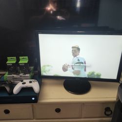 24 Inch Monitor/xbox One S Bundle