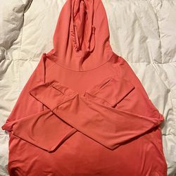 Gently Used The North Face Women’s Cropped  Hooded Shirt w/Thumb Holes Size Large