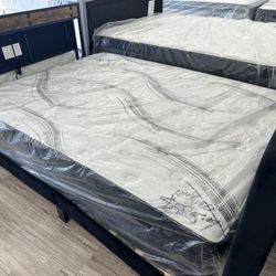 New 14” Medium Firm Hybrid CoolGel Mattress - 🔥 SLEEP IN LUXURY – $0 DOWN & FLEXIBLE PAYMENTS! 🔥