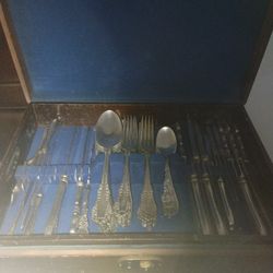 1847 Rogers Bros Triple Plated Silverware Set.    