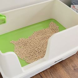 Breeze XL All-in-One Odor Control & Easy Clean Multi Cat Box - 18 lb. Box With Pads 