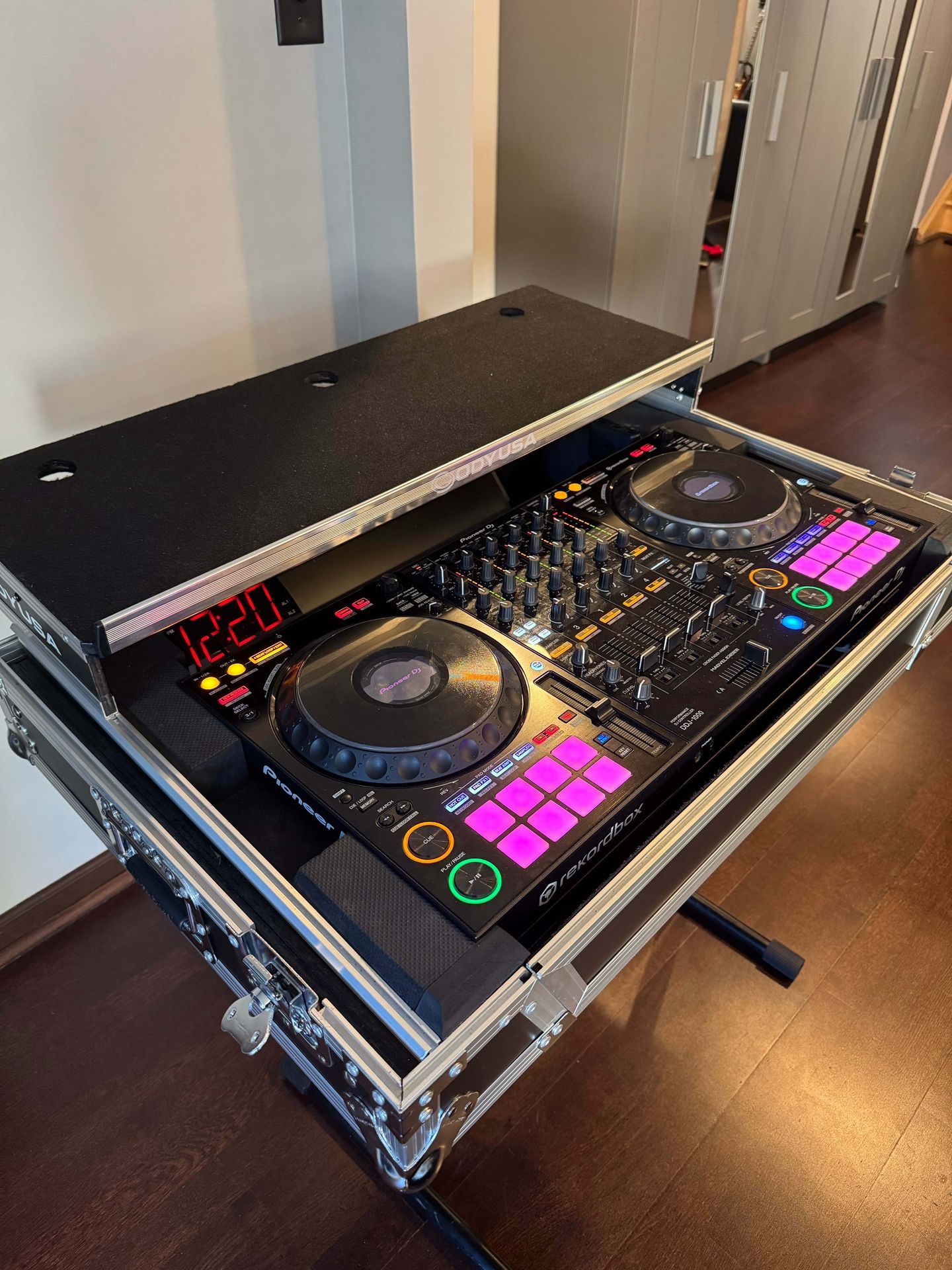 ddj 1000 with case (gig ready) pioneer alpha theta
