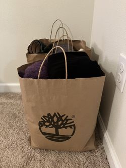 30 Pieces Women’s Clothing XS-S With Free Handbag