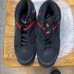 Black Size 10 Fila