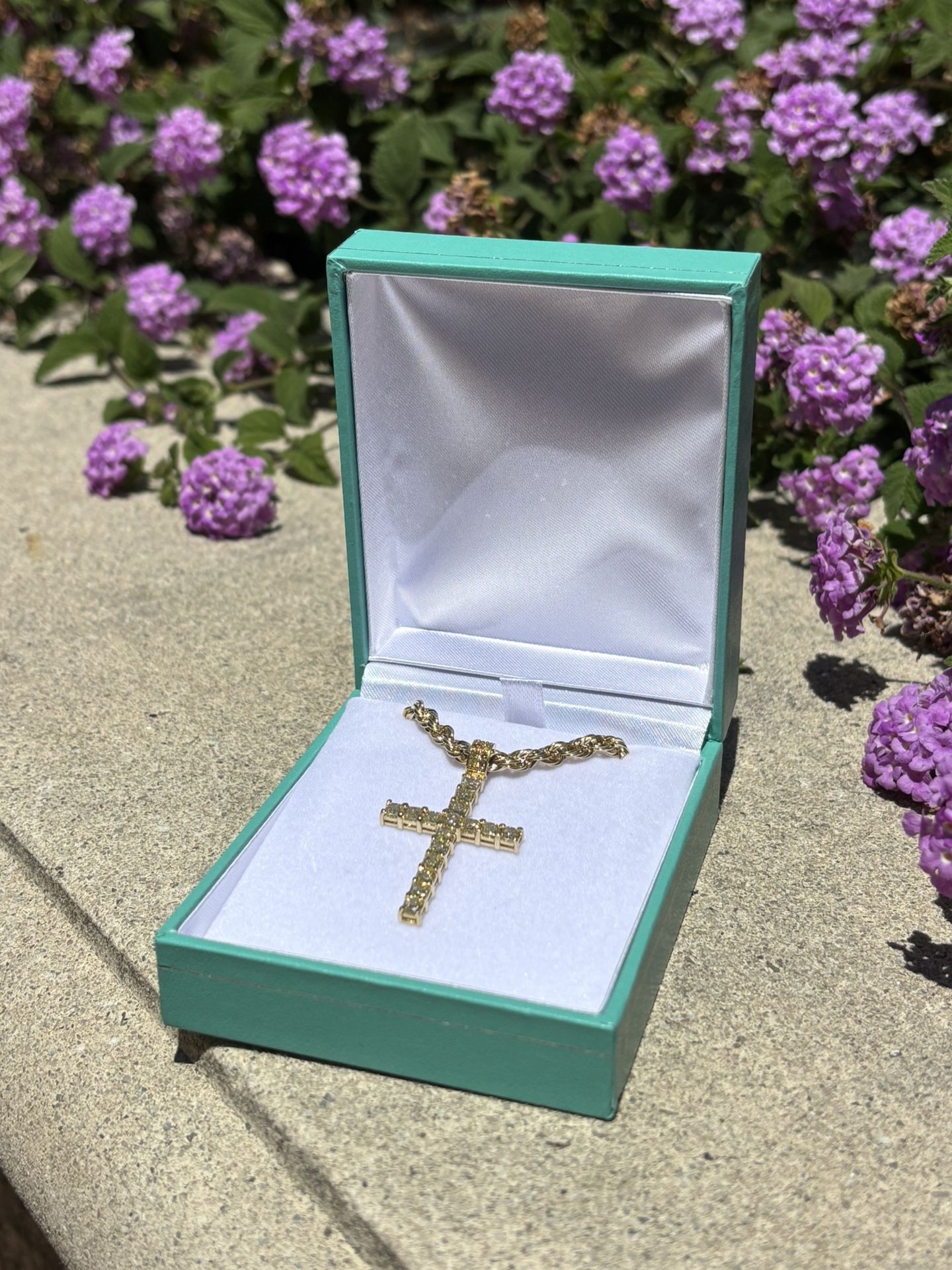 14K Gold Rope Chain & 18K Diamond Cross Pendant