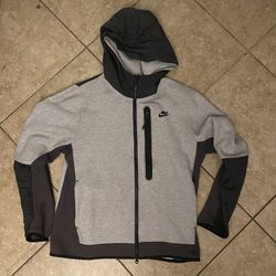 Nike Tech