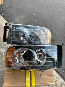 02-05 Dodge Ram Headlights Faros Calaveras Micas Luces Lamps