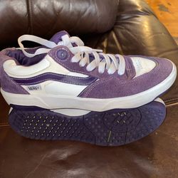 Vans Rowan Men’s Low Top  Purple/White  Skate Shoes Size 9
