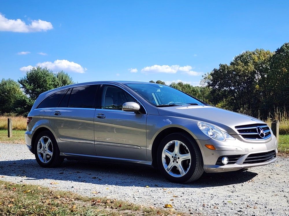 2009 Mercedes R320 Diesel 3 Row 7seat Dealer Maintained Existing Warranty 