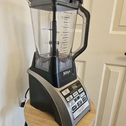 1500 Watt Ninja Blender With Aqua IQ