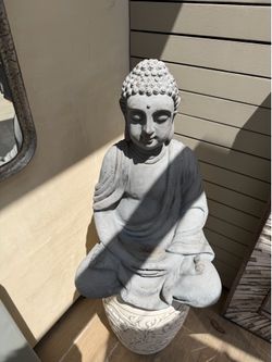 Outdoor buddah