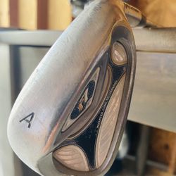 Taylor made R7 Iron Golf Club