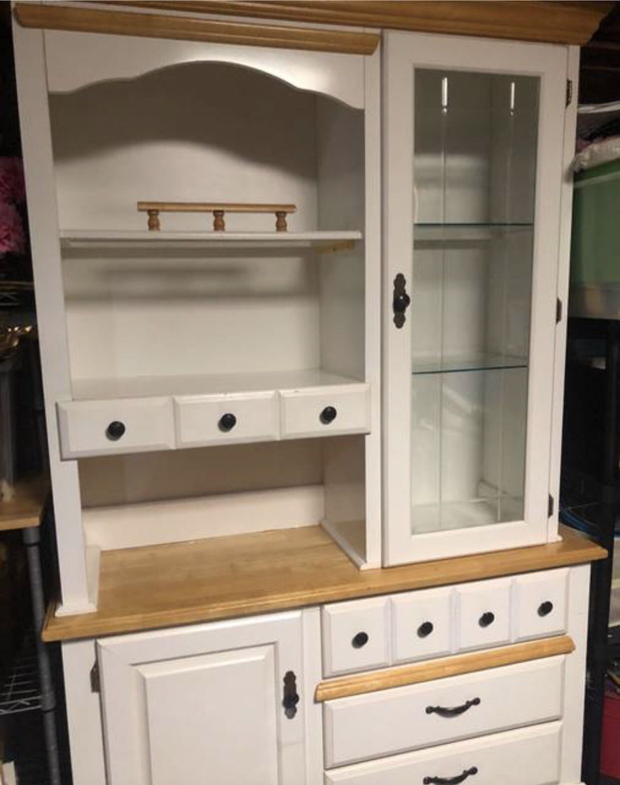 White Hutch 