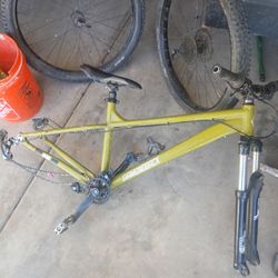 Diamondback scwabler mountain bike