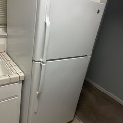 Refrigerator GE 22 cu
