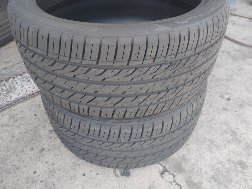 285/35R21 ( 2 NEW TIRES 285/35ZR21 installed 