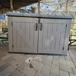 Lifetime
3 ft. x 6 ft. Horizontal Resin Shed