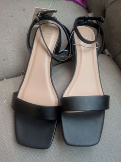 Black sandal shoe