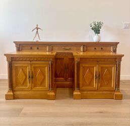 Beautiful wooden vintage set dresser and two nightstand, working well , original handles, lot space, good condition, clean , unique design, little dis