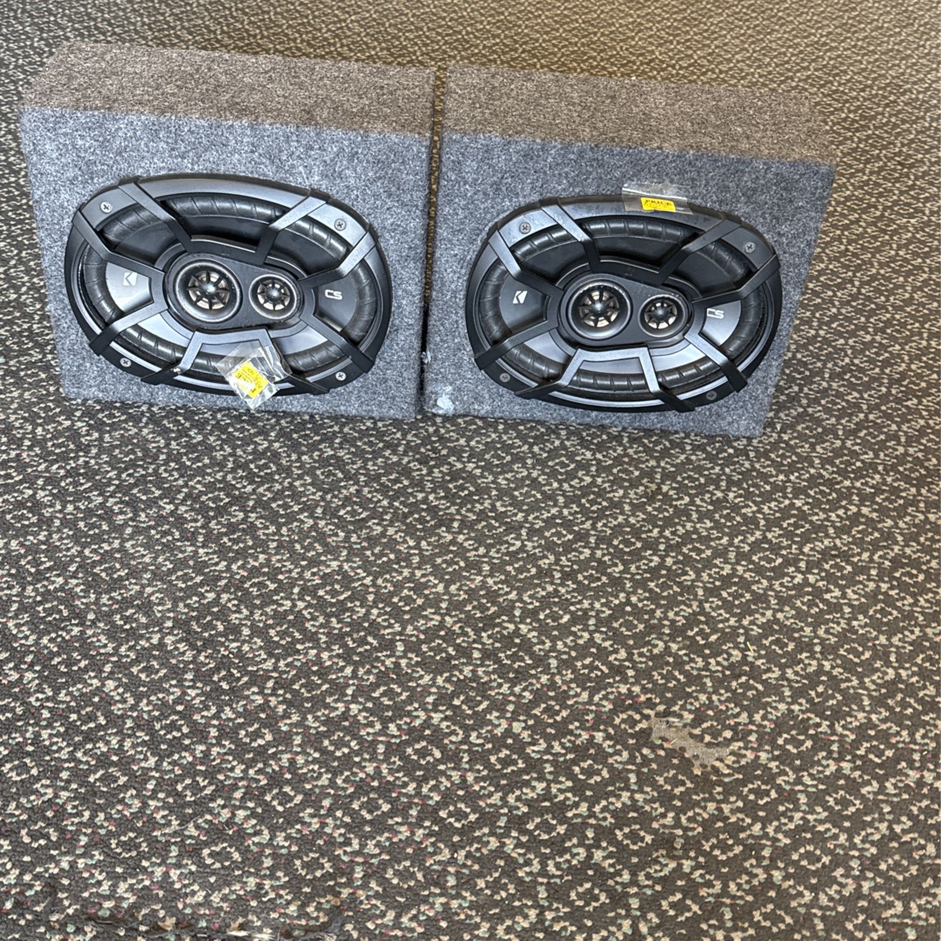 Kicker 6by9 Speakers W Box