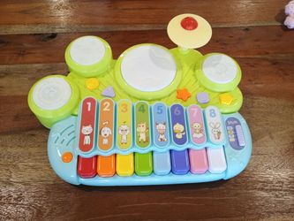 Baby piano toy