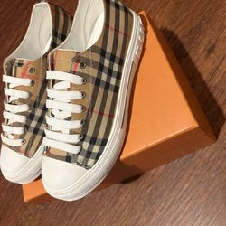 Burberry Shoes