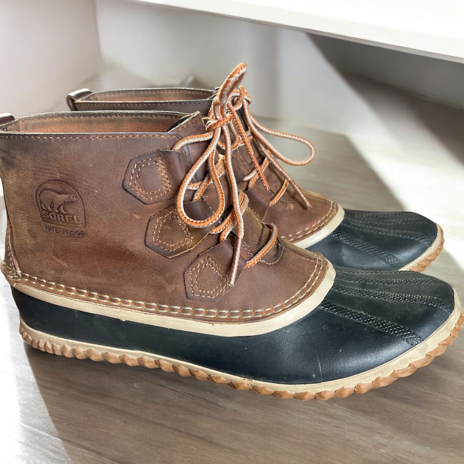 Sorel Out N About Boots 9.5