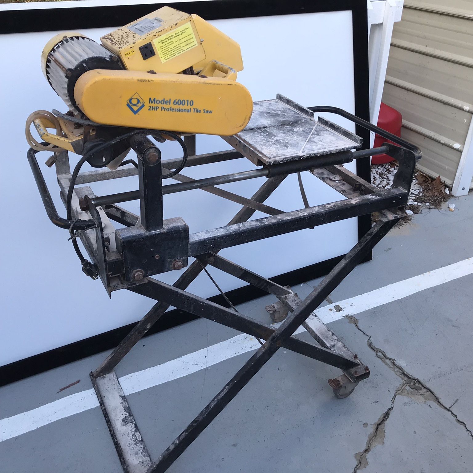 QEP 60010 Professional Tile Saw 2HP With Stand for Sale in Spring Hill FL OfferUp