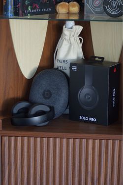 Beats Solo Pro Black - Open Box