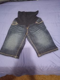 Maternity  shorts  medium