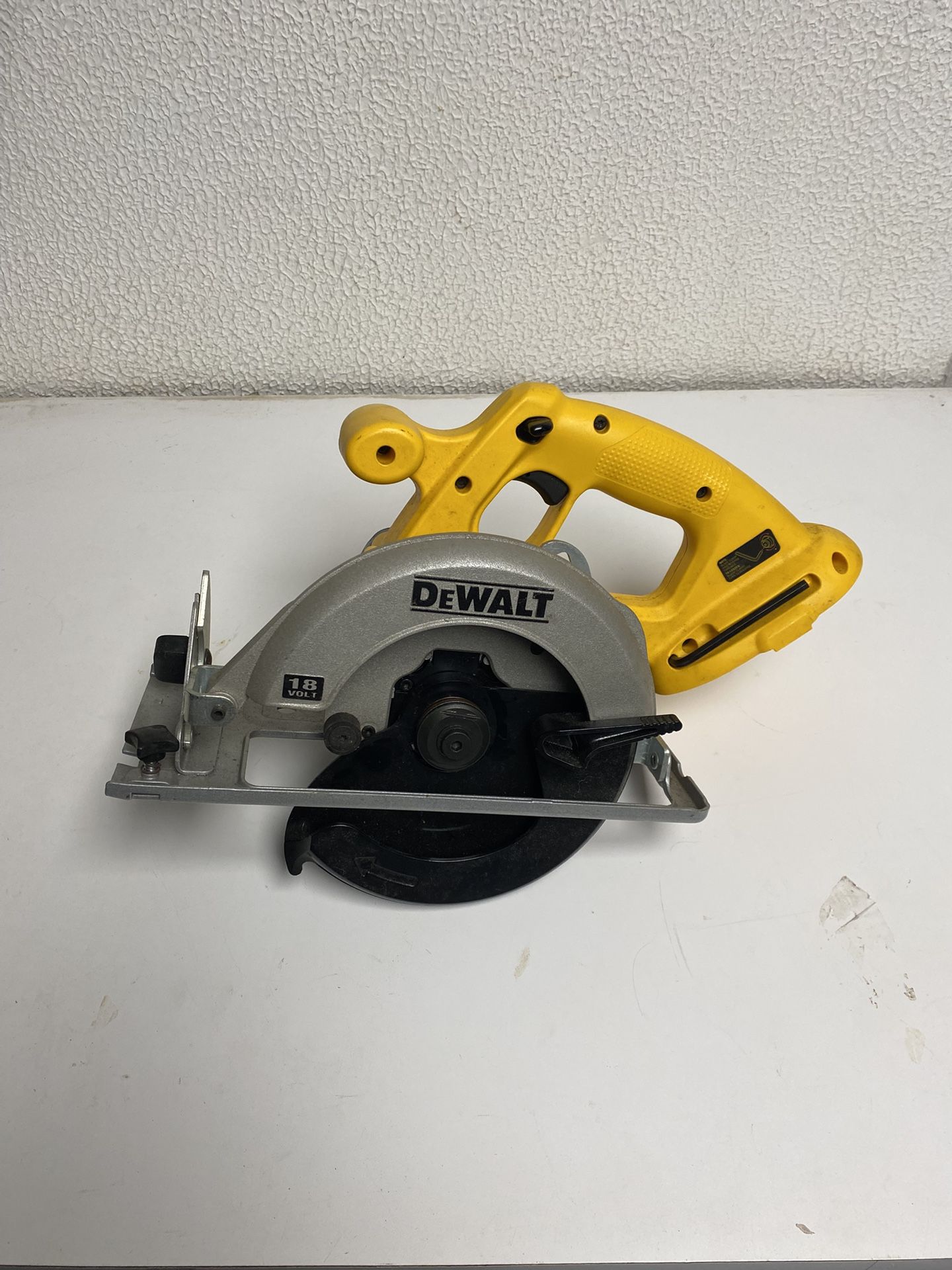 DEWALT DCS392 Cordless Circular saw 6-1/2”