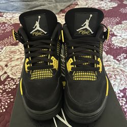jordan 4 thunder 