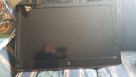 32" tv westinghouse wall mount included