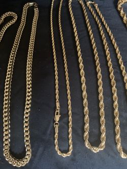 14k and 18k 👀it's not solid gold.👀 stainless steel gold plated.Rope Chain and Franco $40
