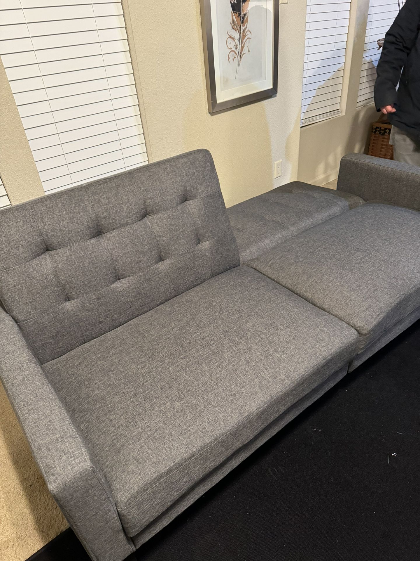 1 Yr Old Gently Used Futon for Sale in Elgin, IL OfferUp