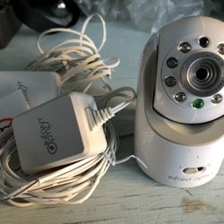 The Infant Optics DXR-8 video baby monitor (Price Cut)