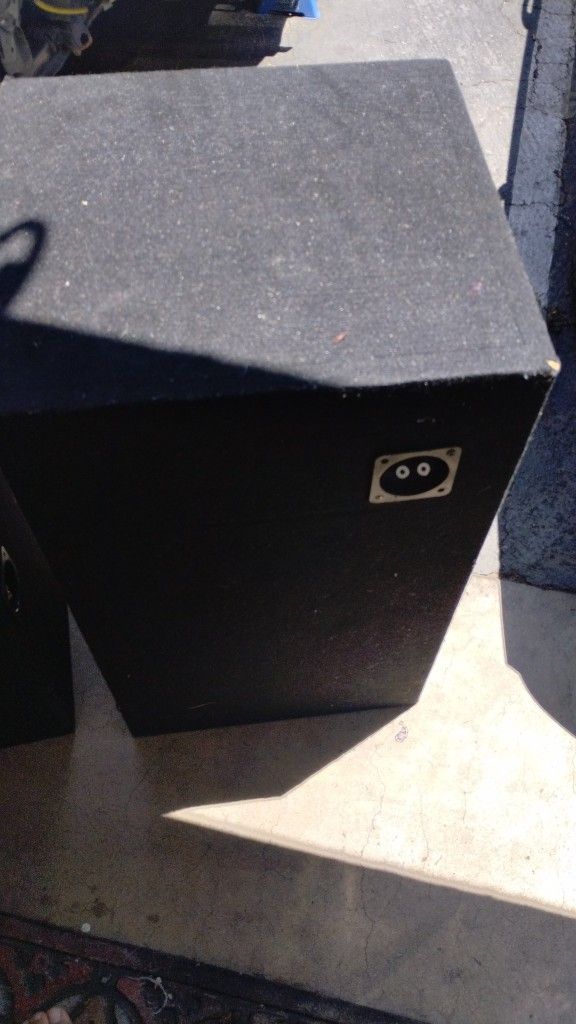 BOX TO KICKER Q CLASS L7 15 for Sale in Corona, CA OfferUp