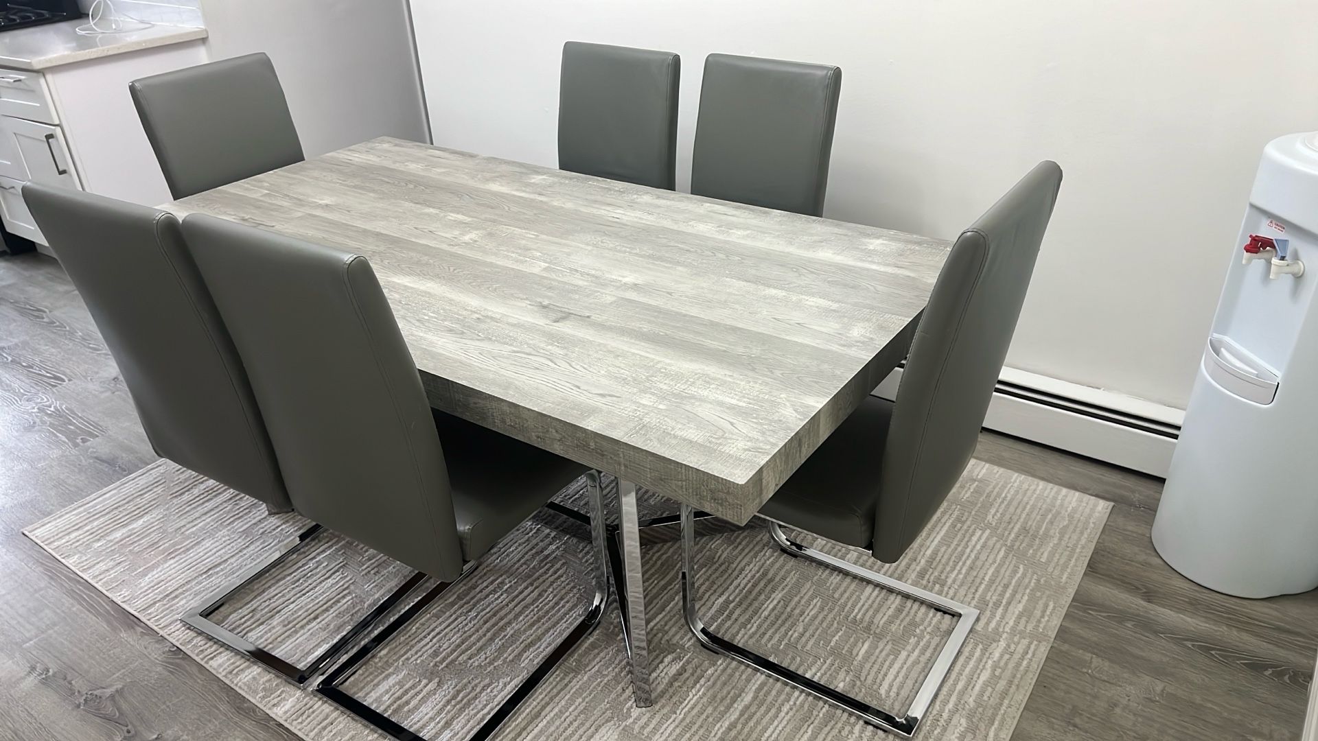 Dining set  72” L x 38” W x 29,5 H