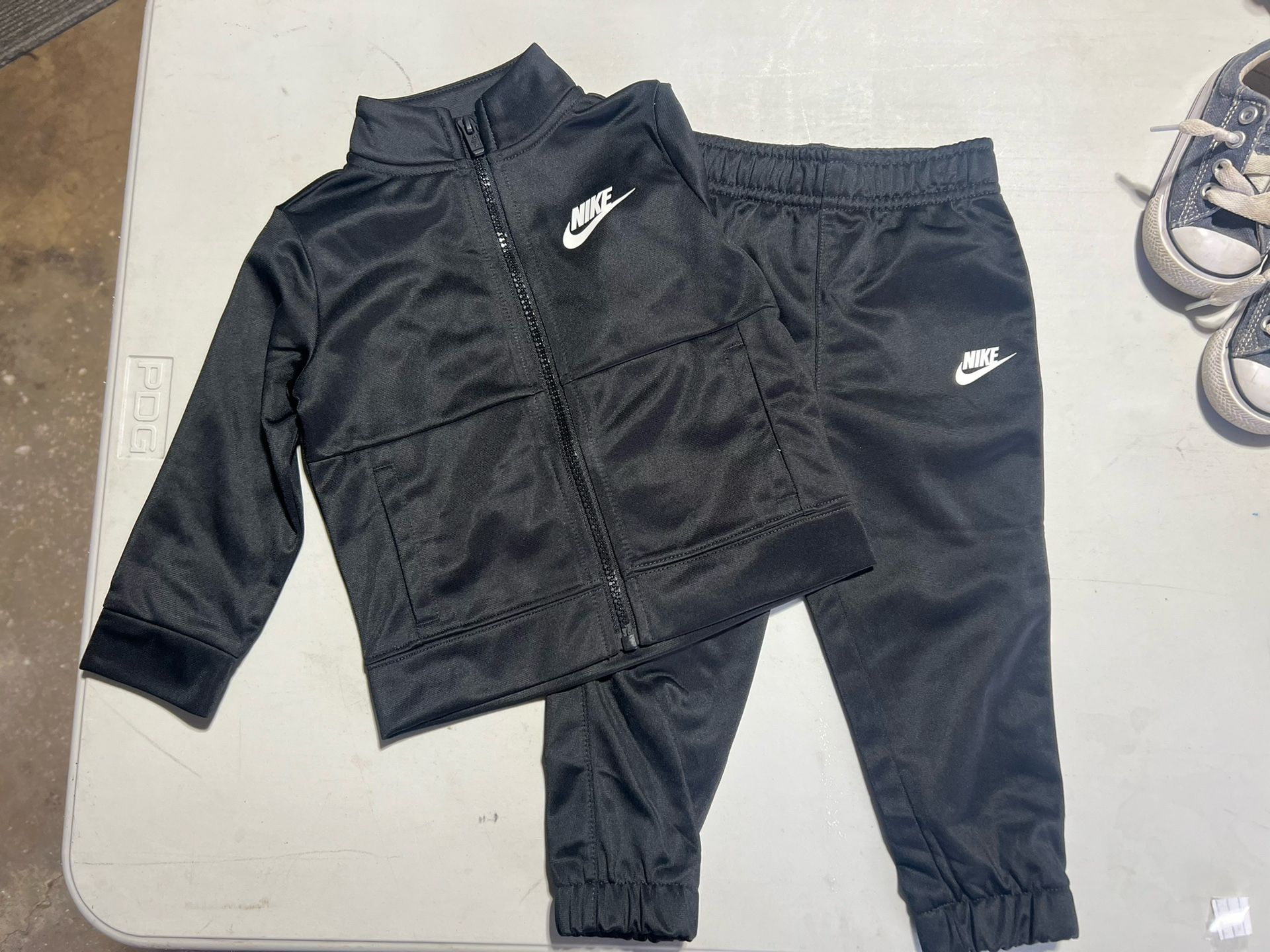 NIKE 18 Month 2-piece 
