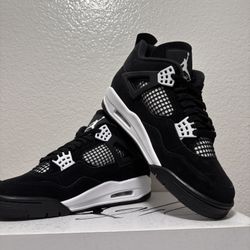 Jordan 4s ( White Thunder) 