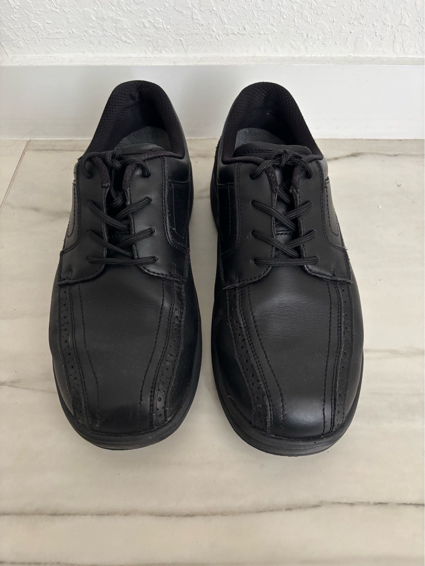 OrthoFeet Men’s Comfort Dress Shoes – Like New