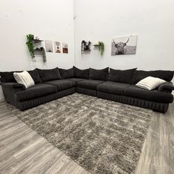 Gray Sectional Couch - Free Delivery 🚚 