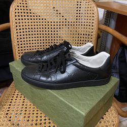 Gucci Men’s sneakers Size 9 US