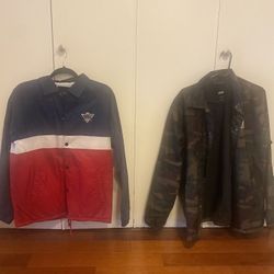 2 Vans Men's Windbreakers