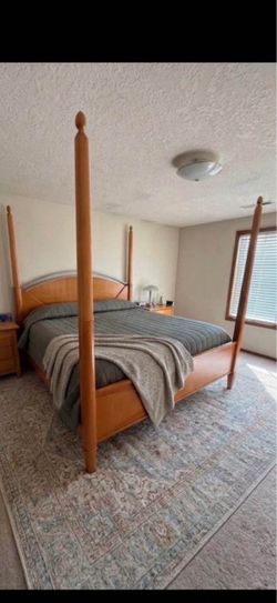Vintage king  bedframe + mattress