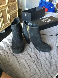 Steve Madden Suede booties