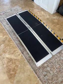 Folding Aluminum Wheelchair Ramp