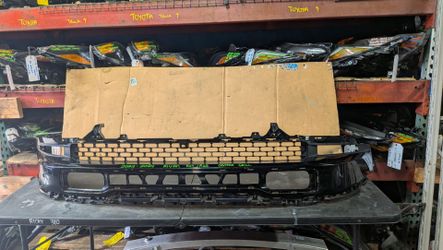 2022-2023-2024 RIVIAN R1T/R1S CENTER GRILL OEM USED #12475