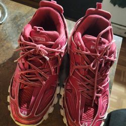 Balenciaga Tracks
